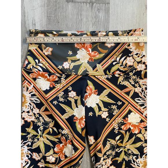 Free People Movement + ONZIE Floral and Geometric print Biker shorts S/M - Picture 2 of 11